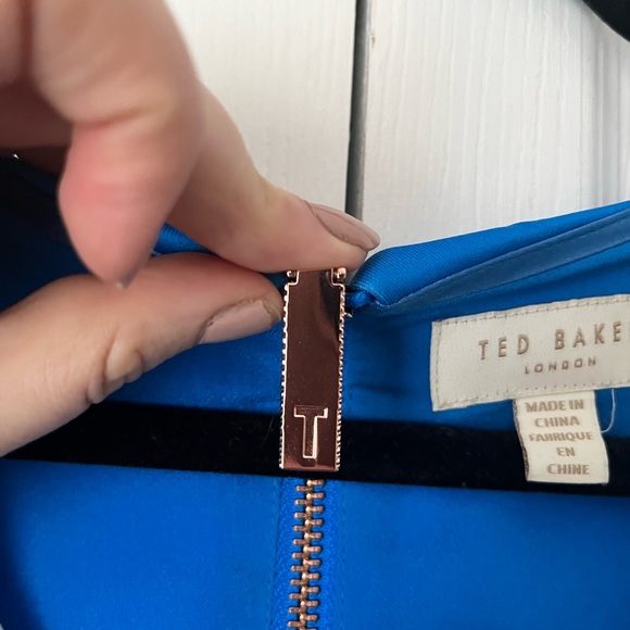 🌸 Ted Baker - Floral Mini Dress w/ Pleats, Cold Shoulder Sleeves - Blue - Picture 6 of 10